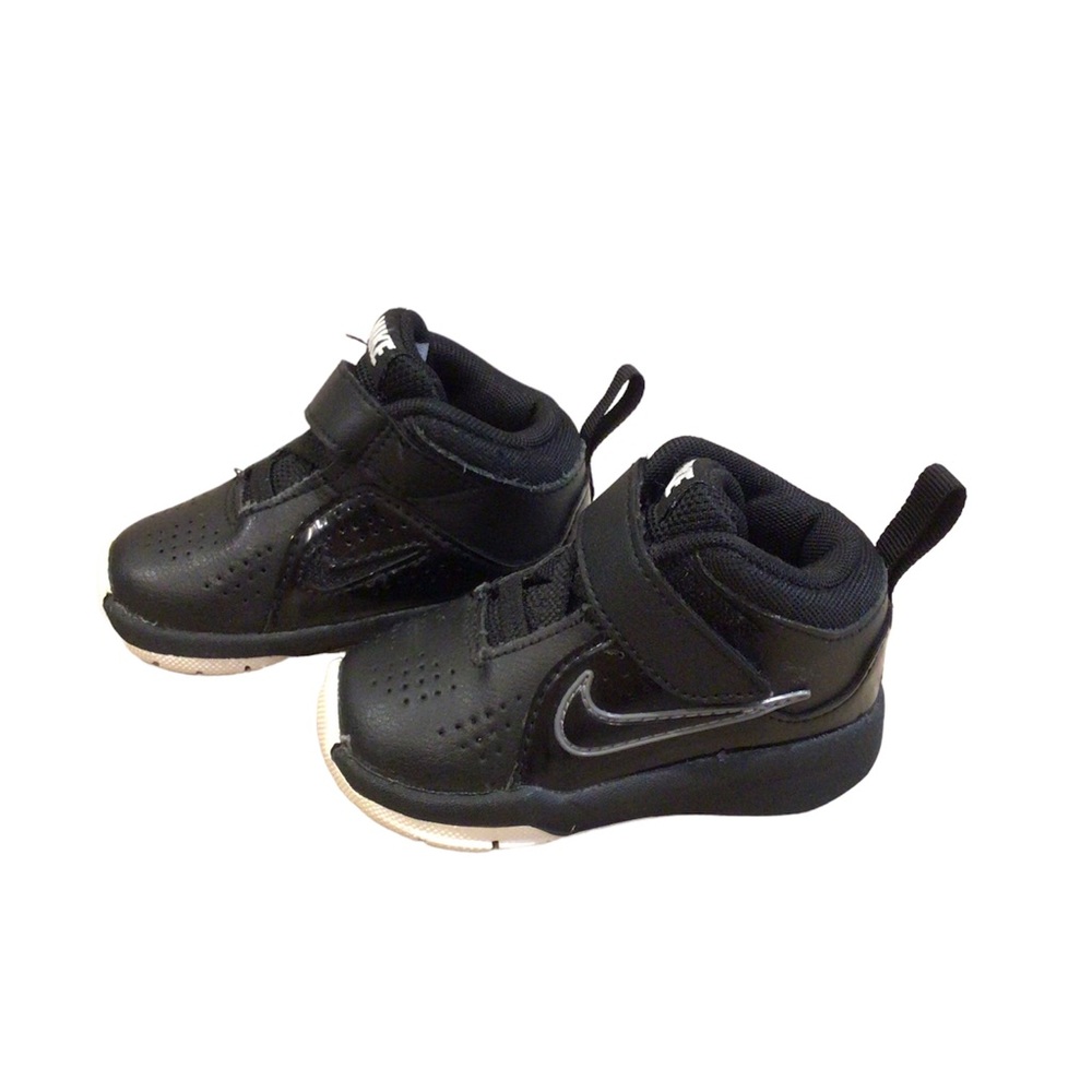 Nike Team Hustle 599189-001 Black Leather Low Top Sneakers Size 4C